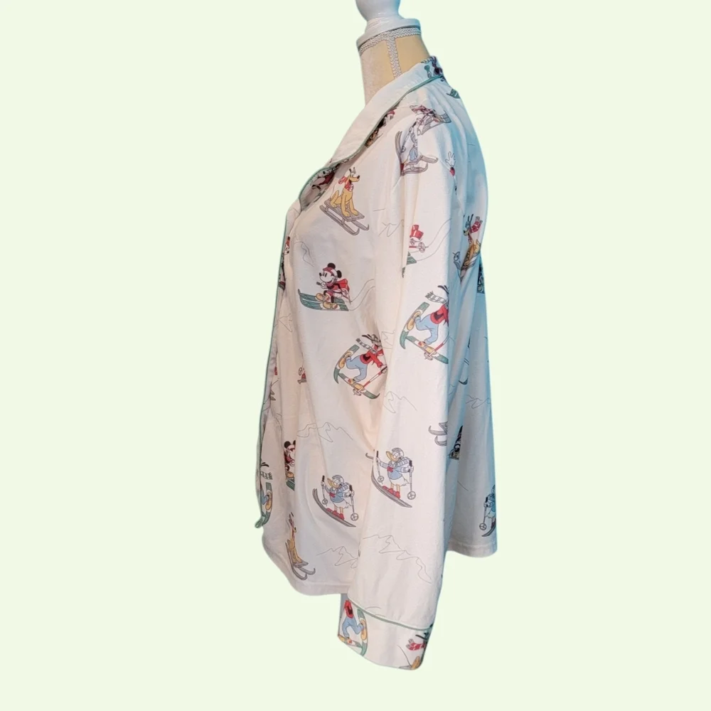 Disney Women's Sz XL Flannel Pajama Top Long Sleeve Mickey Minnie Goofy skiing - Picture 2 of 8